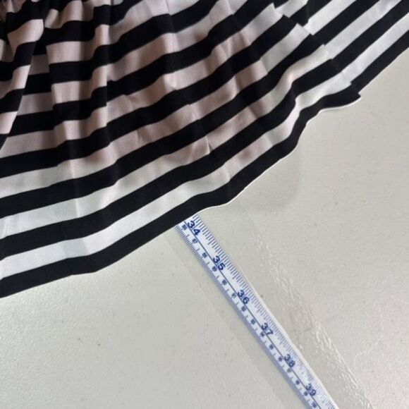 NWT Michael Kors Women's Stripe Ruffle Hem 3/4 Sleeve Shift Dress Black White XS - Picture 9 of 9